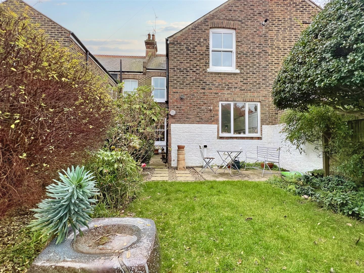 Property Details for Road Eastbourne BN21 1QT Town Property